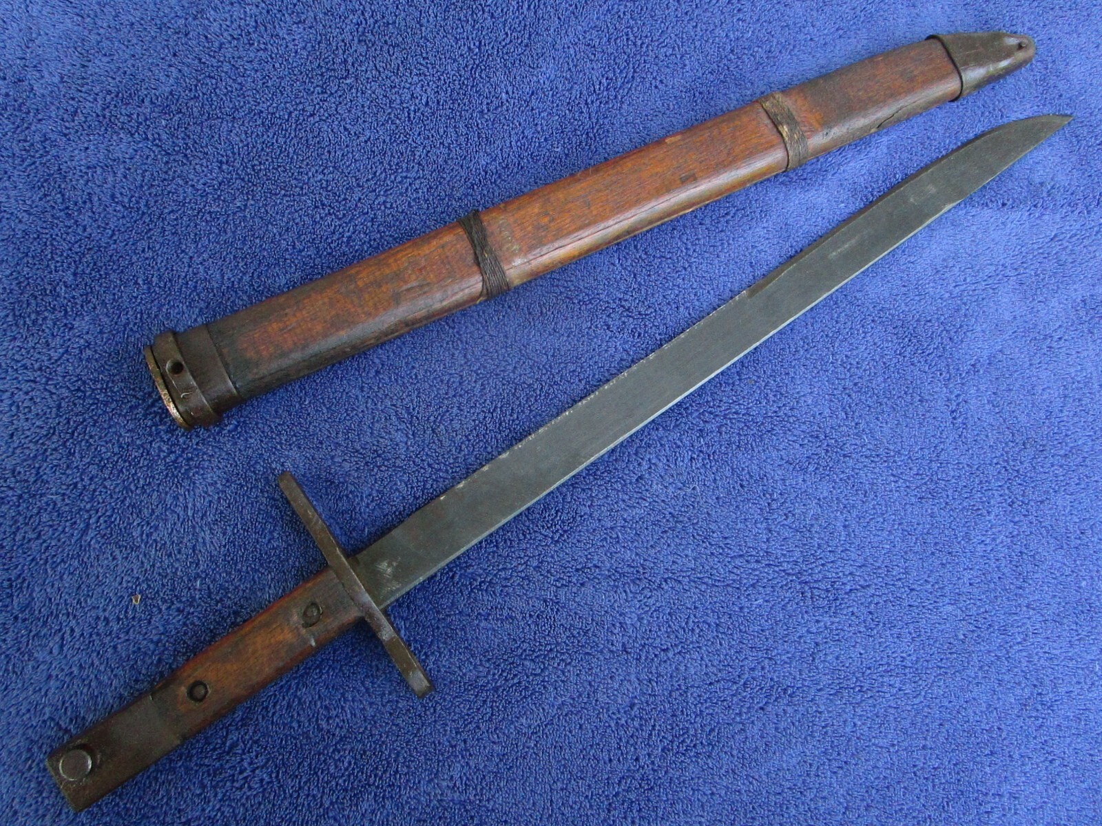 ORIGINAL LATE WW2 JAPANESE TYPE 30 ARISAKA BAYONET AND SCABBARD MAKER JINSEN