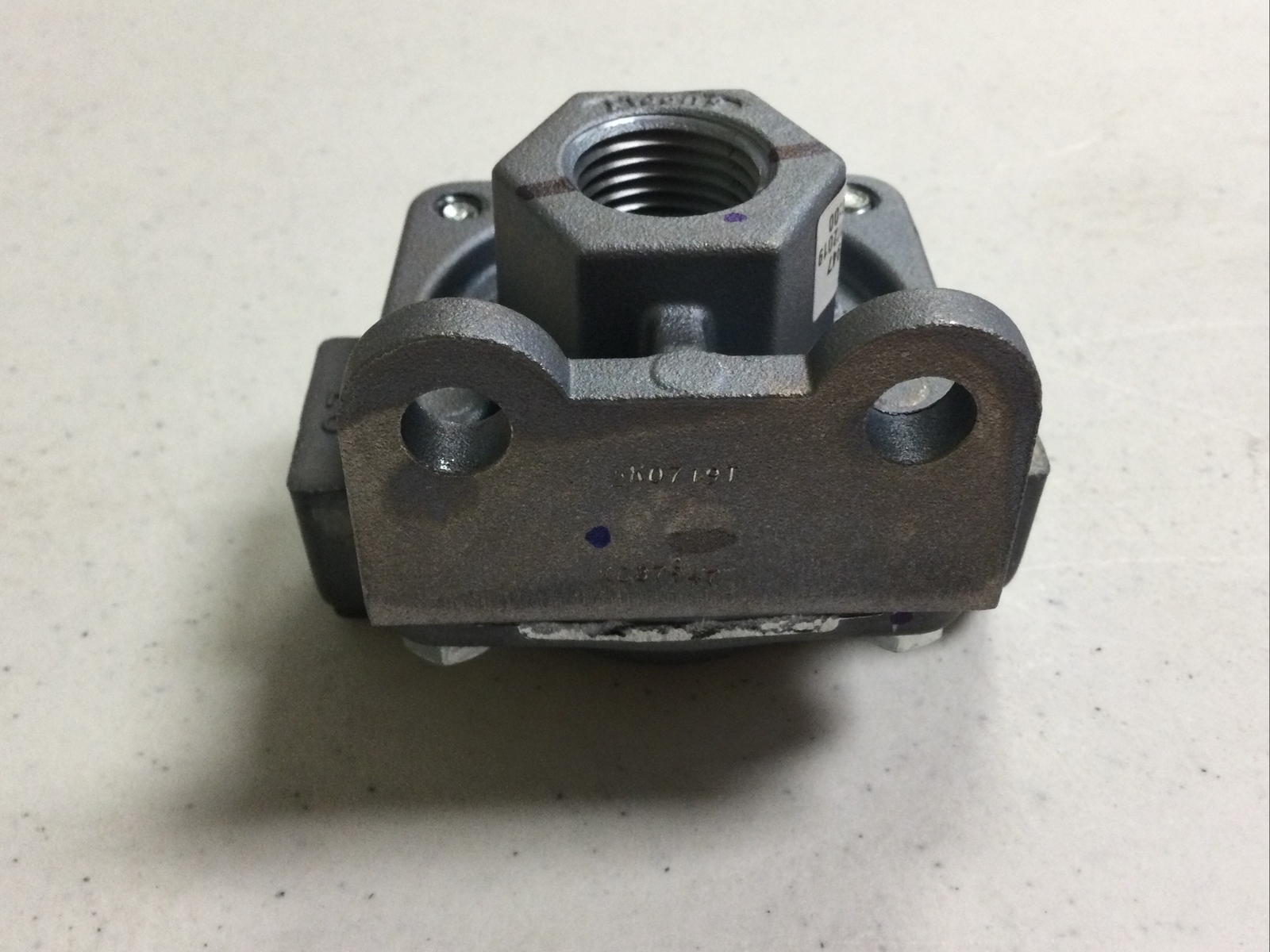 NEW, BENDIX 229860N K037947 QUICK RELEASE VALVE, FREE SHIPPING