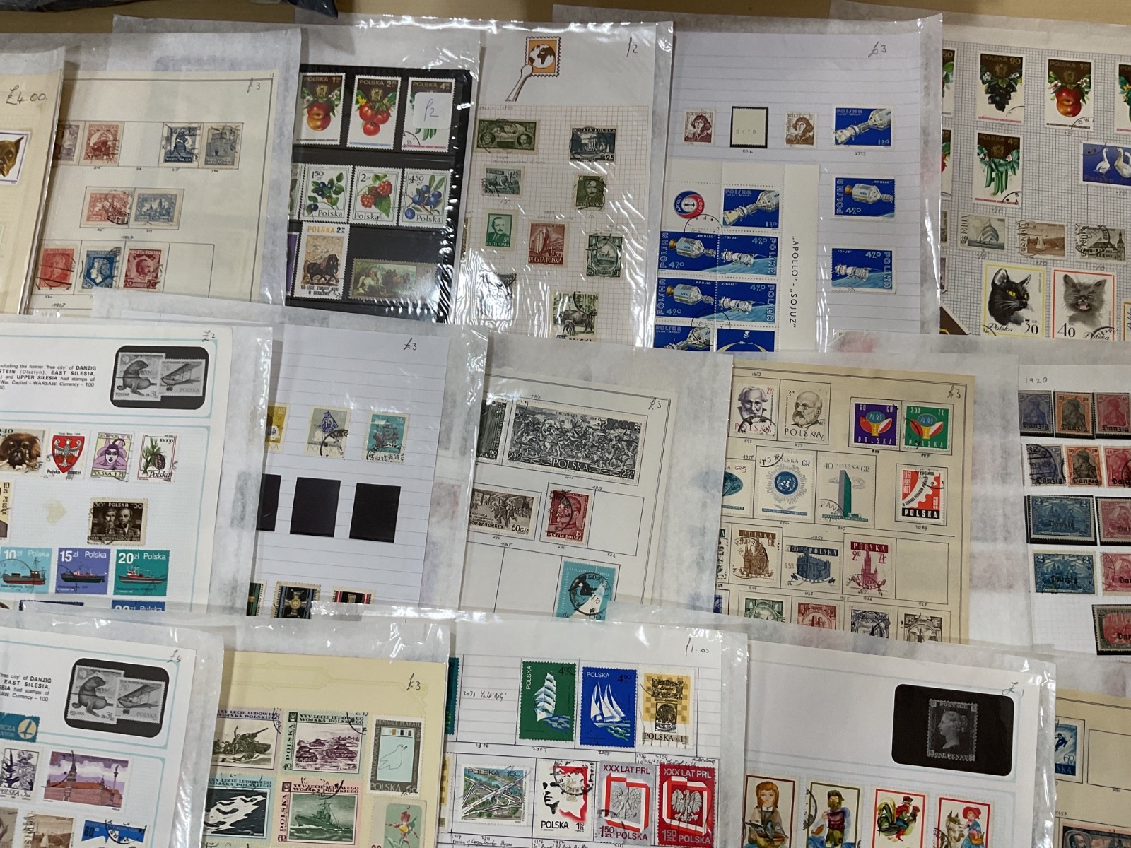 Poland stamps. Ex dealer leaves. Mint/Used. Vintage to modern. 1.8kg G101