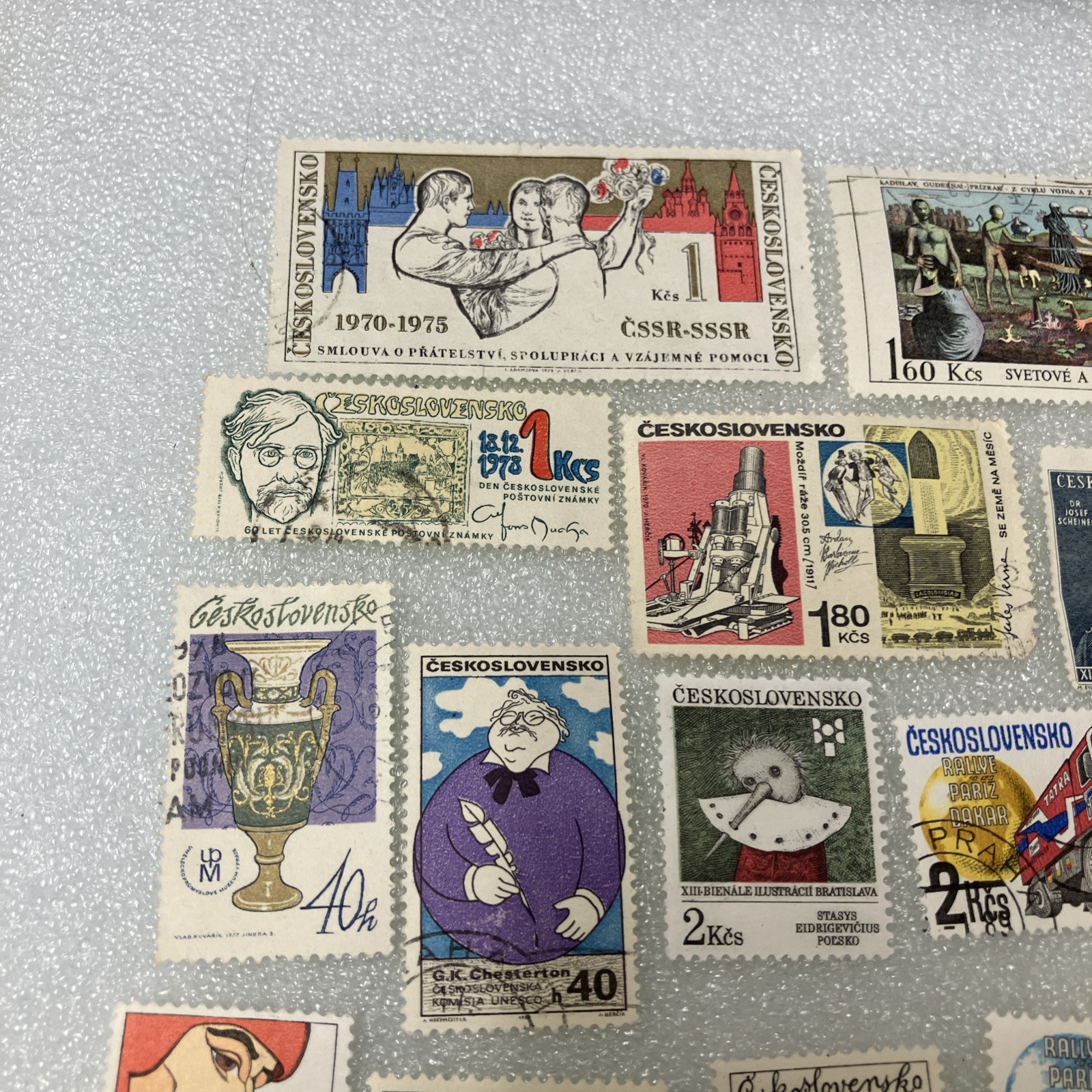 30 Vtg USED Czechoslovakia 1950-1990 Colorful Stamps, Nice Mixed Lot, $1 Ships.