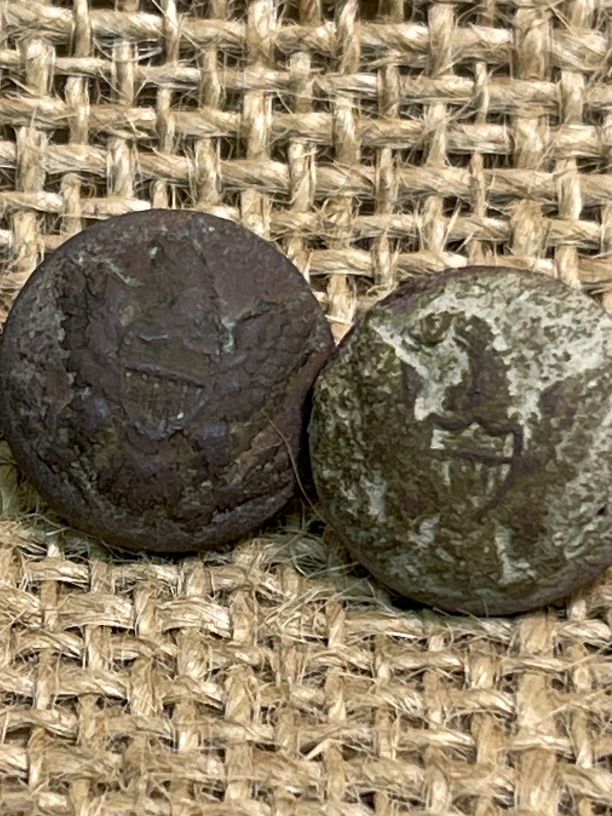 Four Dug Civil War Eagle General Service Cuff Buttons Complete With Shanks N. Ga