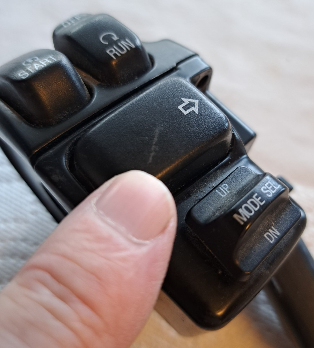 Harley-Davidson Touring Right Side Handlebar Switches #71553-08, Housings 08-13