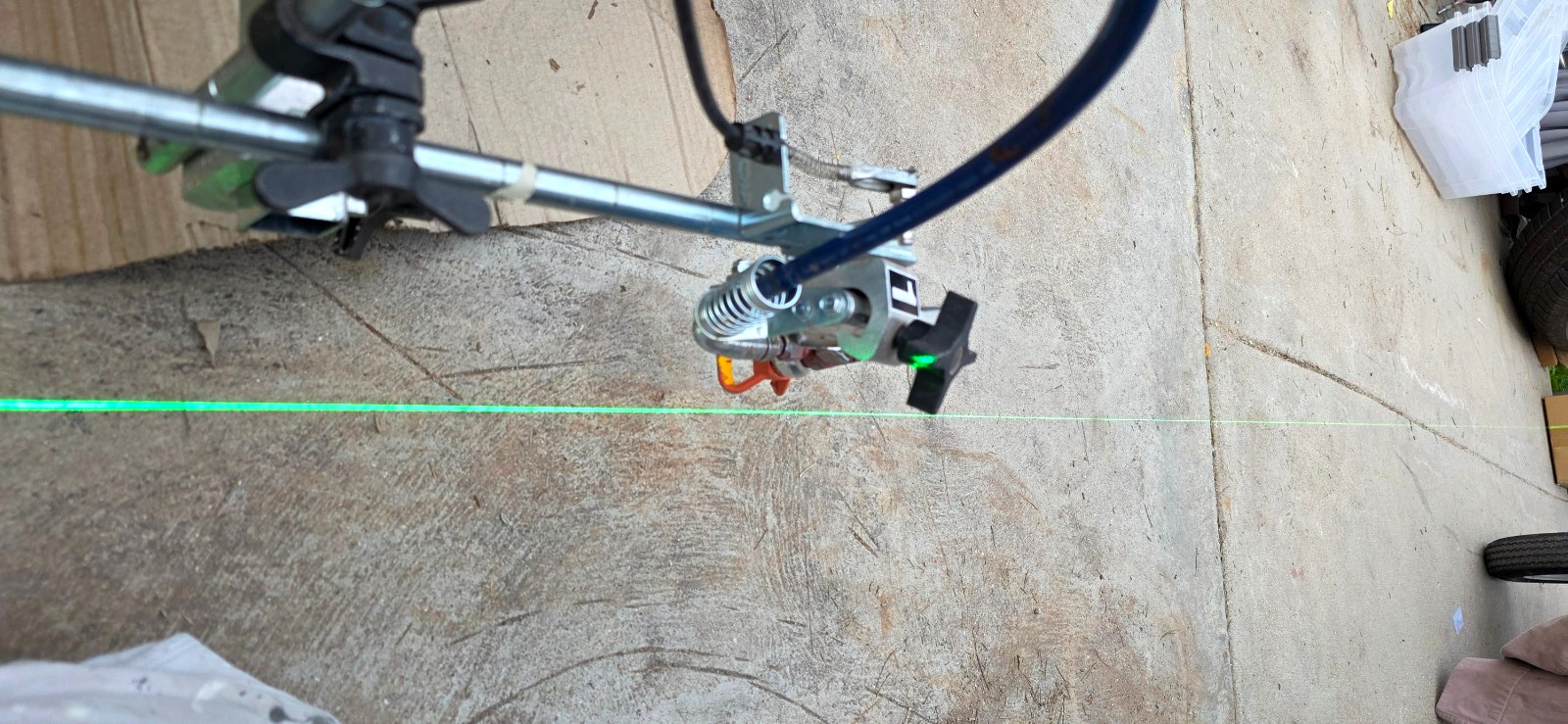 Line laser Striping Graco Titan Lazerline Lazerguide Paving Dot Linelaser