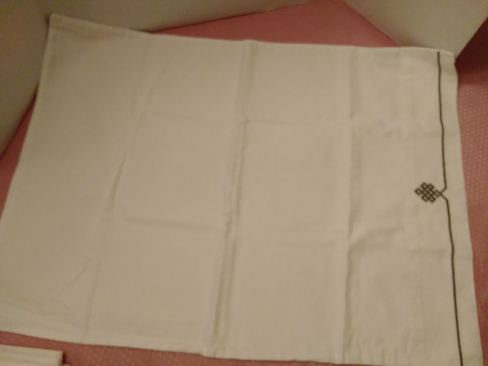 Serena And Lilly 2 Standard Pillow Case Embroidered Gray White 100% Cotton