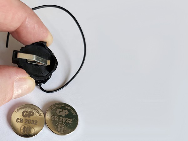 Mini UHF Spy Bug • Up to 700 m Range • Ultra-Long Battery Life • Made in Israel