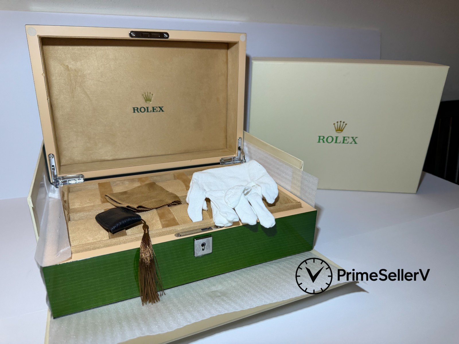 Luxury 10-Slot Green Wooden Watch Box – Premium Display Storage Case