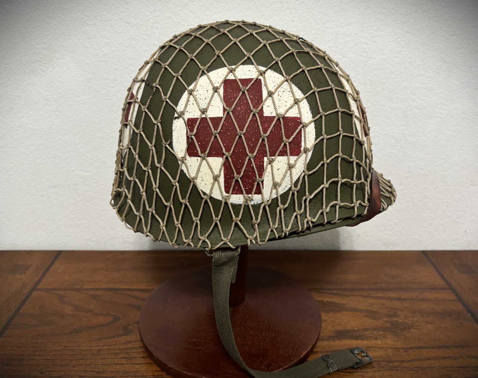 WWII US ARMY 4 PANEL M1 COMBAT MEDIC HELMET / D-DAY / COMPLETE