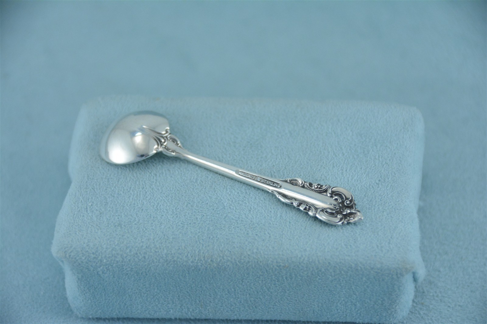 Wallace Grande Baroque Sterling Silver 2-1/2" Salt Spoon No Monogram
