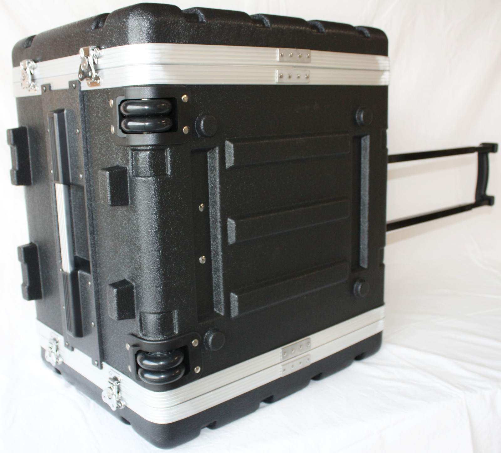 Rack, Wheels & Pull Handle Case 7U Space Light Weight 16.5" Deep Shell screws