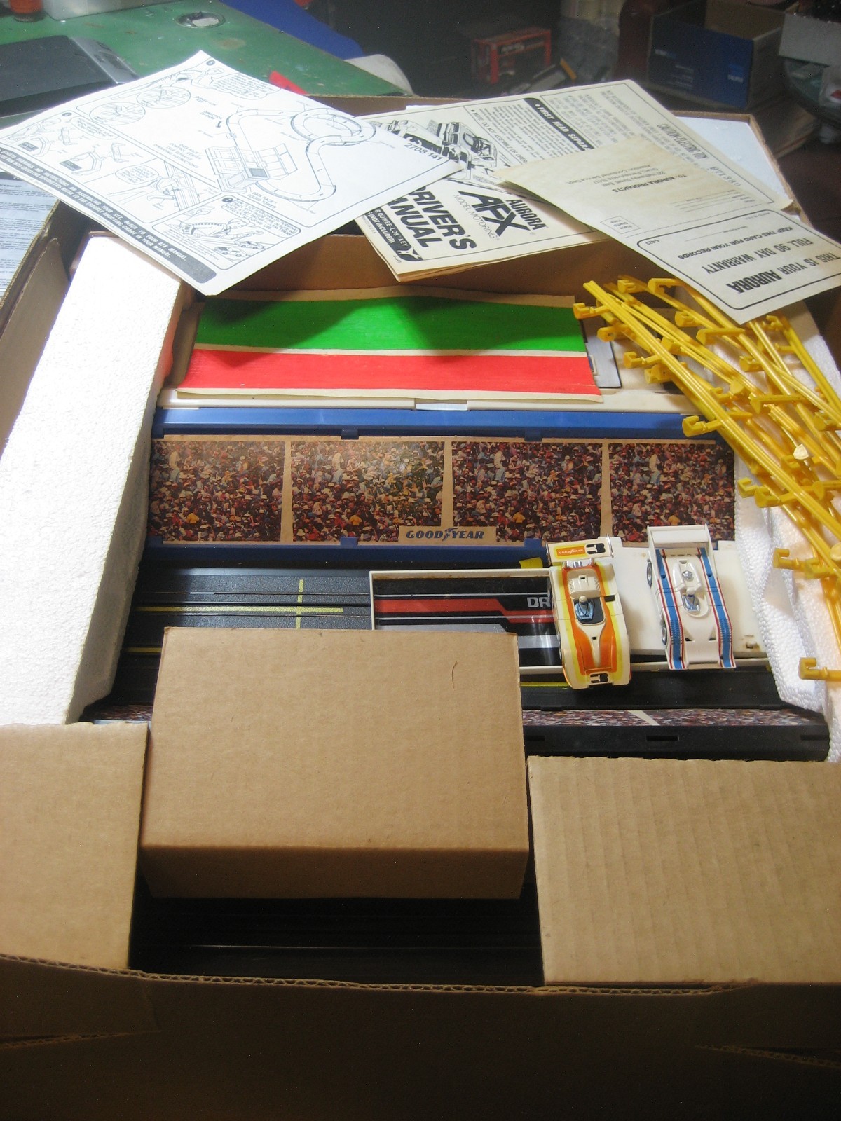 Aurora AFX HO slot car # 2708 Data Race Championship with Sound Tower Complete!