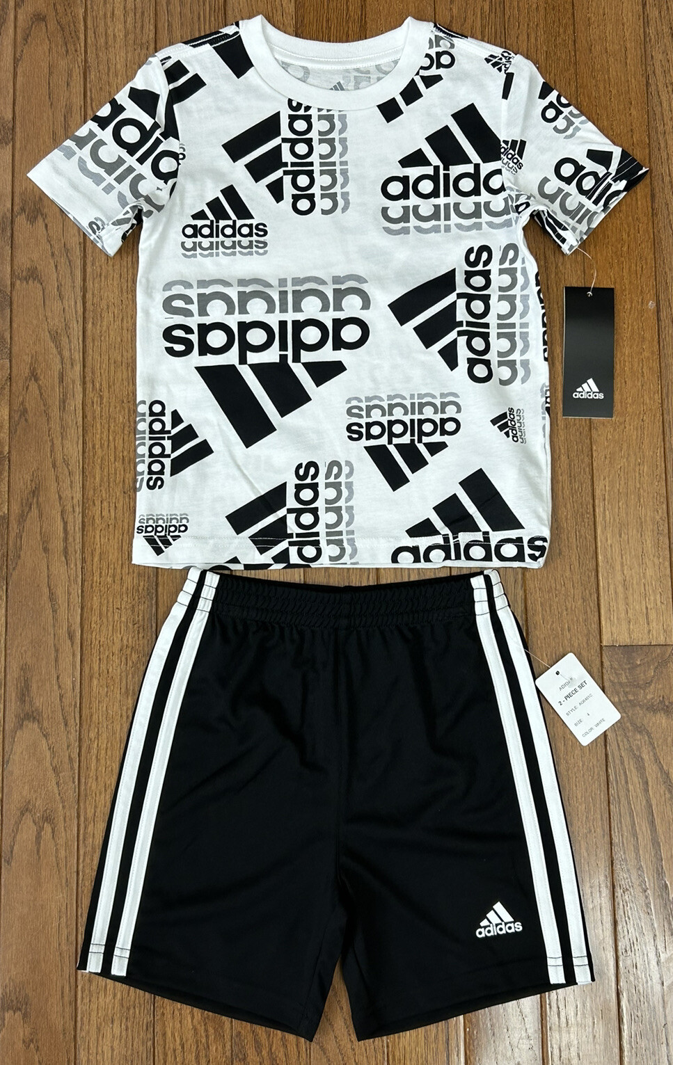 New Adidas Boy's Outfit T-Shirt Tee & Shorts big Logo Size 4 MSRP $38  (D21)