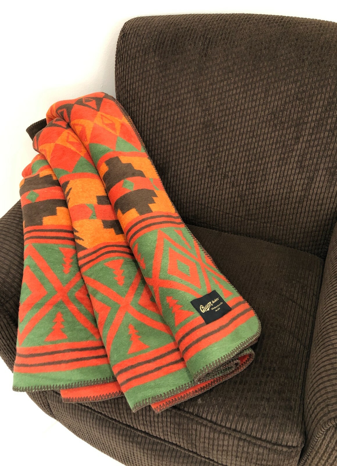 Beacon Blanket Southwestern Chief Henry Native American Design Premium Throw