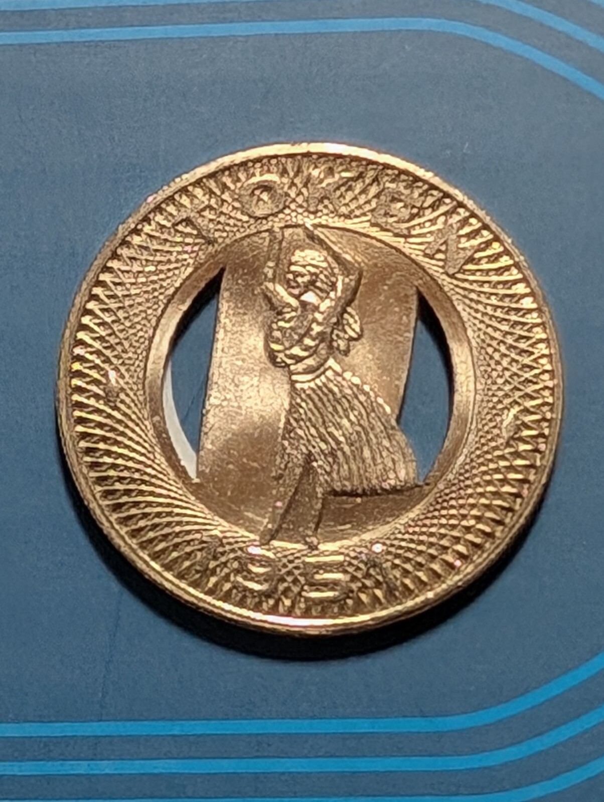1951 HONOLULU HAWAII VINTAGE TOKEN HULA GIRL BU golf marker   