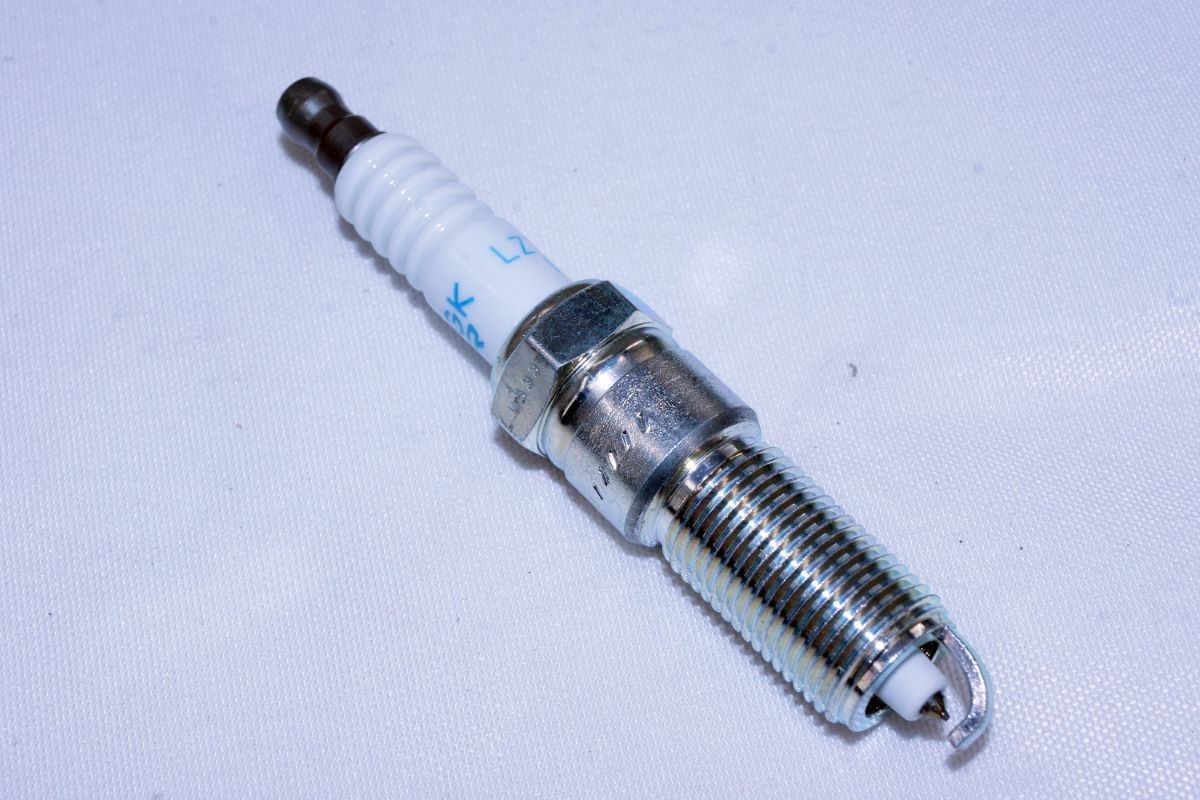 Set of 16 Genuine NGK 97408 LZTR6AP11EG Laser Platinum Spark Plugs