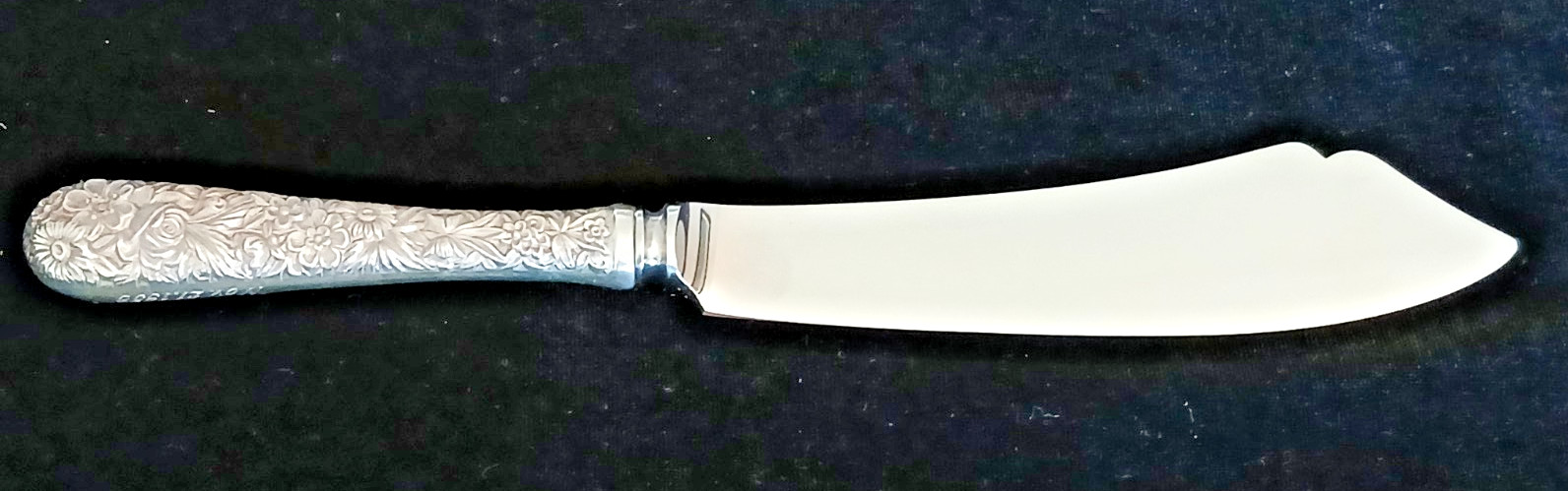 S Kirk and Son Repousse sterling silver stainless handle fish knife 10 3/8" Mng