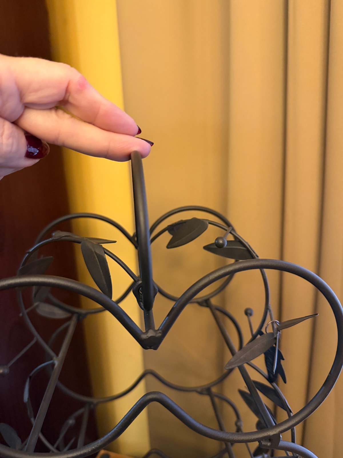 "My Gift" 6 bottle metal wine rack in brown