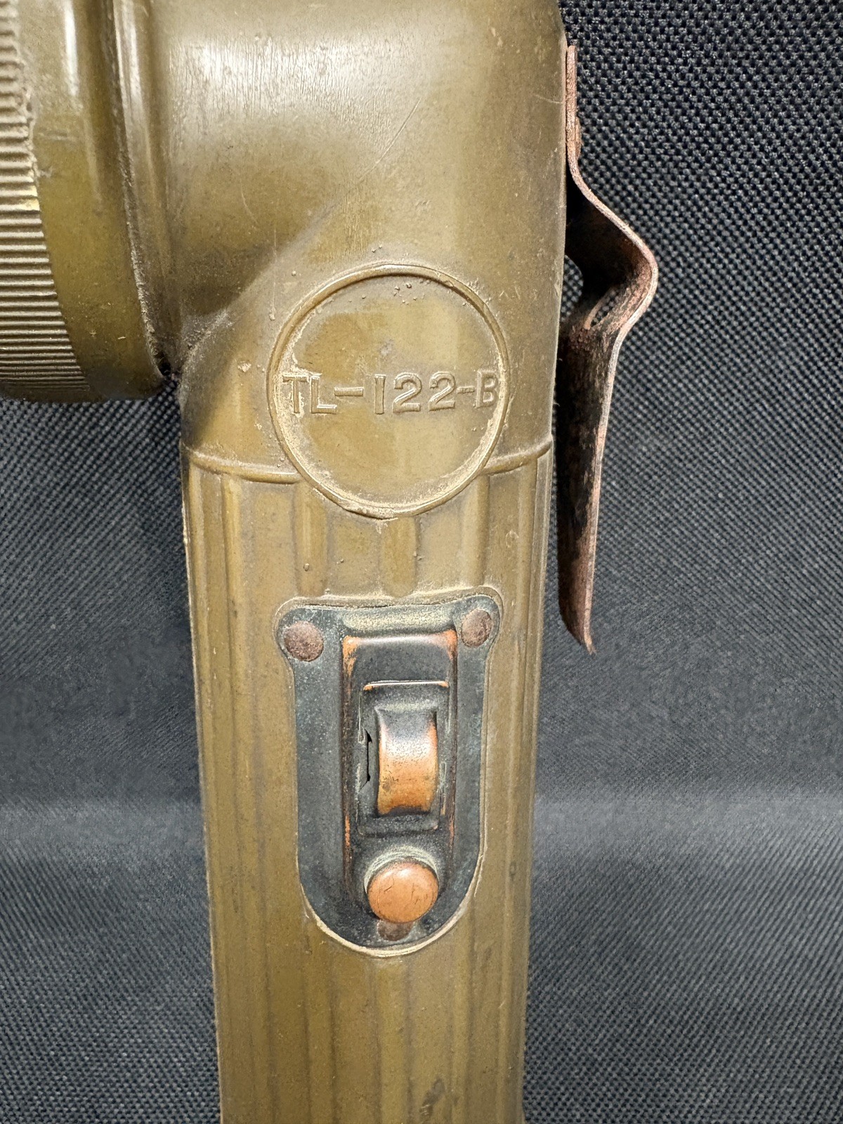 USGI WWII Era Bright Star Anglehead Flashlight Model TL-122-B (Unworking)