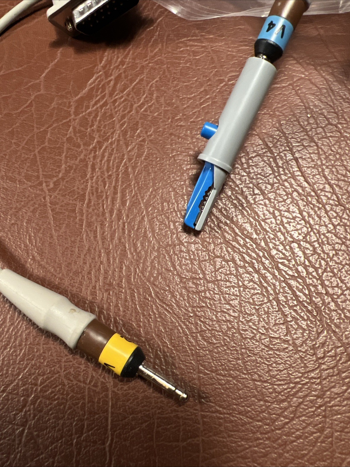 Pack Of 10 Philips ECG Alligator Clips, AAMI Ref 989803129231 | Reusable