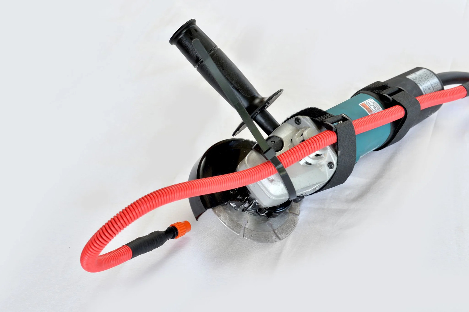 Hydro-Tail Controlled Water Attachment