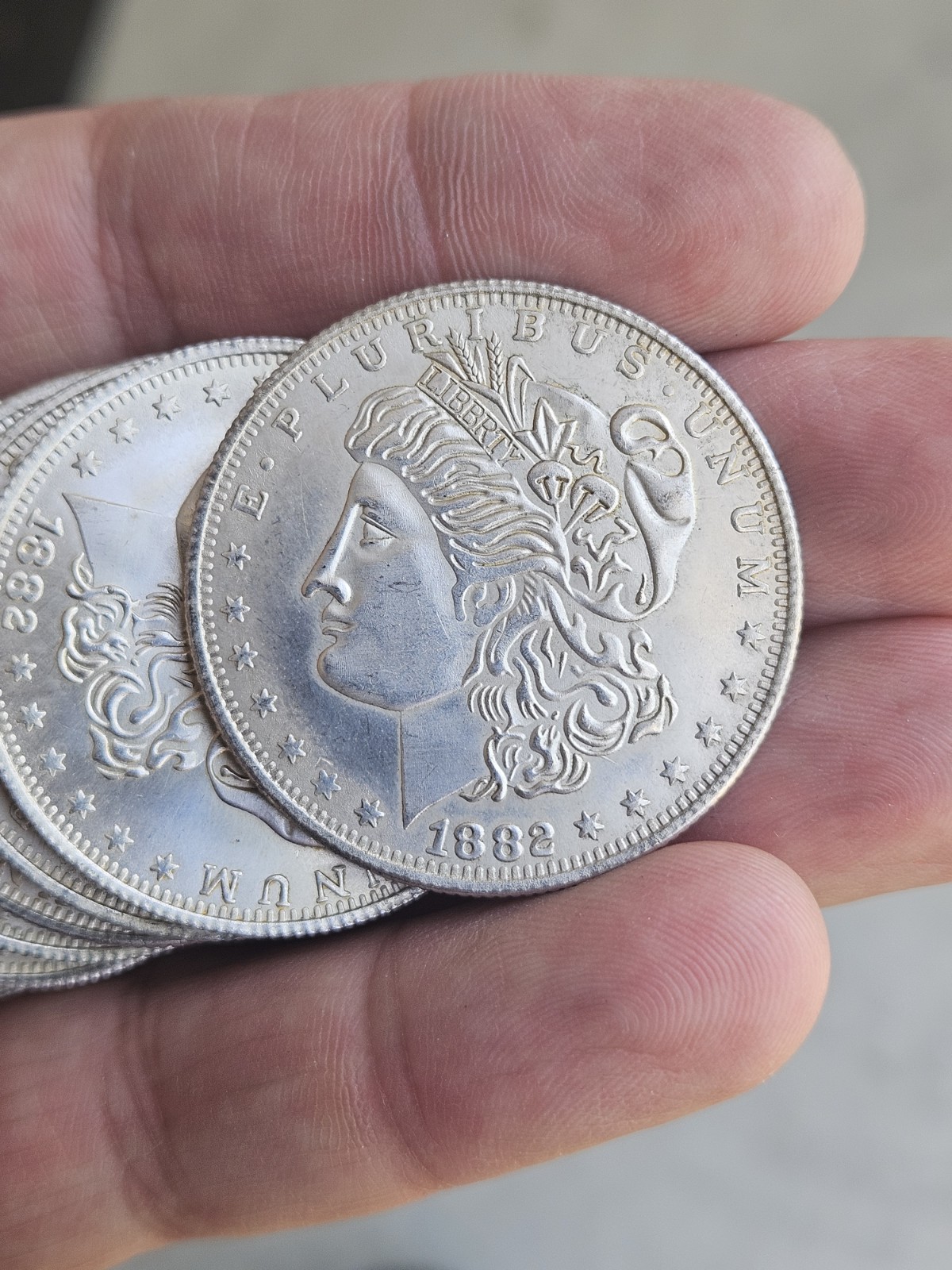 Magic Trick Disappearing Morgan Magnetic Card Coin Combo