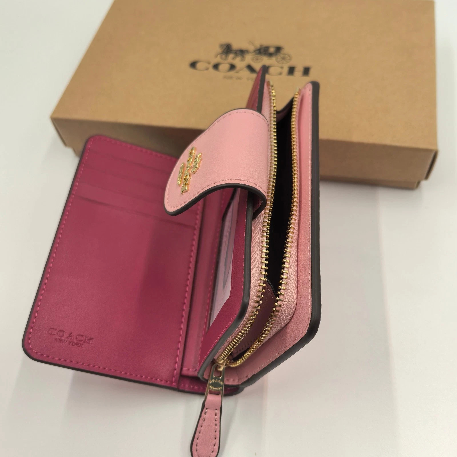 Wallet In Signature Pink with Logo Coach CW786
