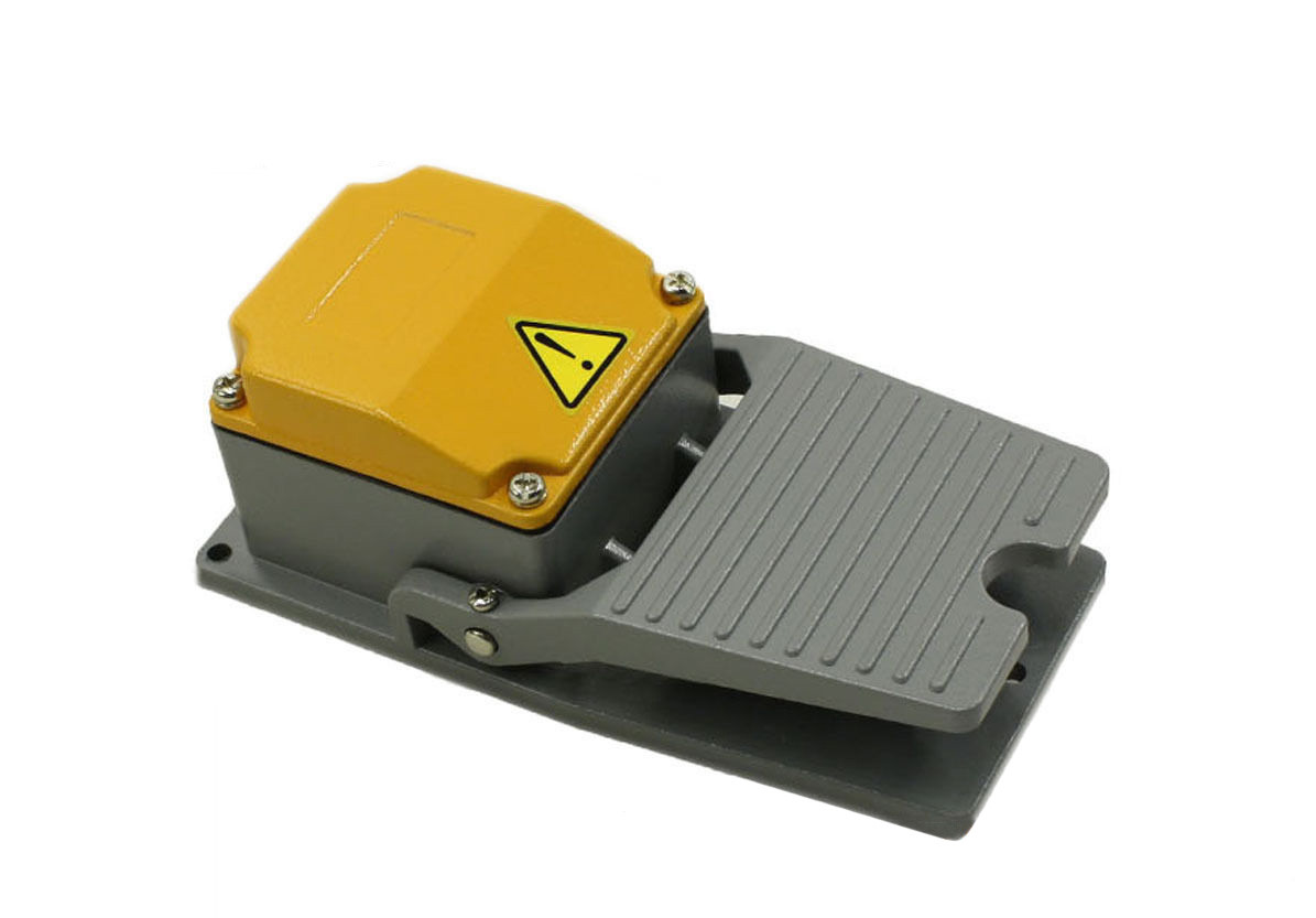 AceCrew Foot Control Switch Pedal ON Off Momentary AC 15A SPDT NO NC Foot Pedal