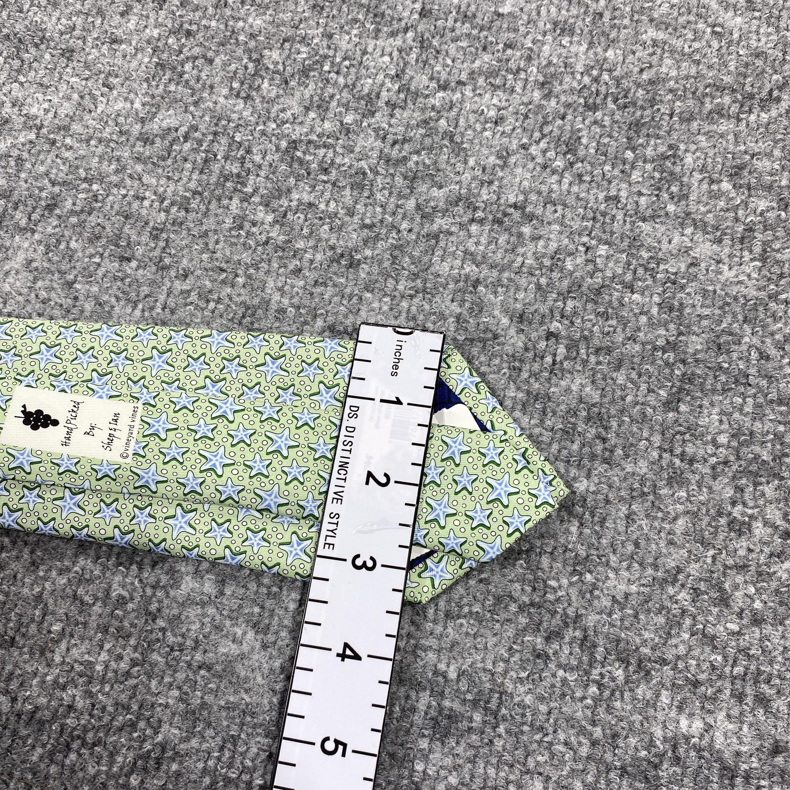 Vineyard Vines Tie Boys Youth Green Star Geometric 100% Silk Necktie USA