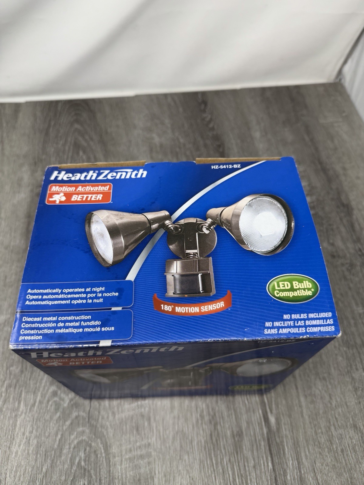 Heath Zenith 180° Motion Sensor Outdoor Security Light Bronze HZ-5412-BZ NEW OB