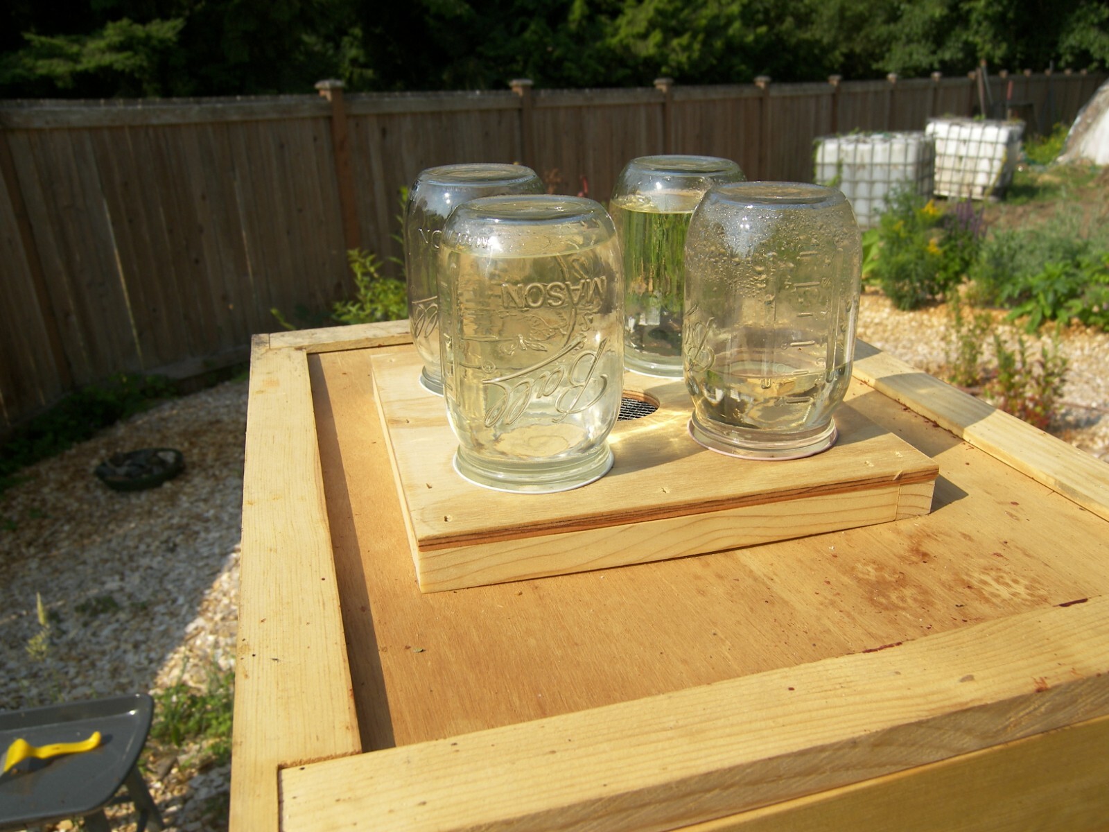 Top Beehive Feeder, Easy to Use and Convenient, 4 Jar Capacity New Handmade USA