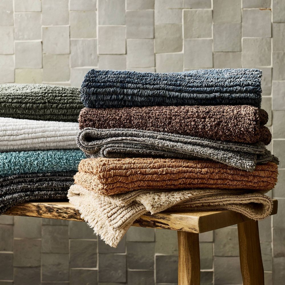 24"x40" Organic Melange Reversible Bath Rug Warm Brown - Casaluna