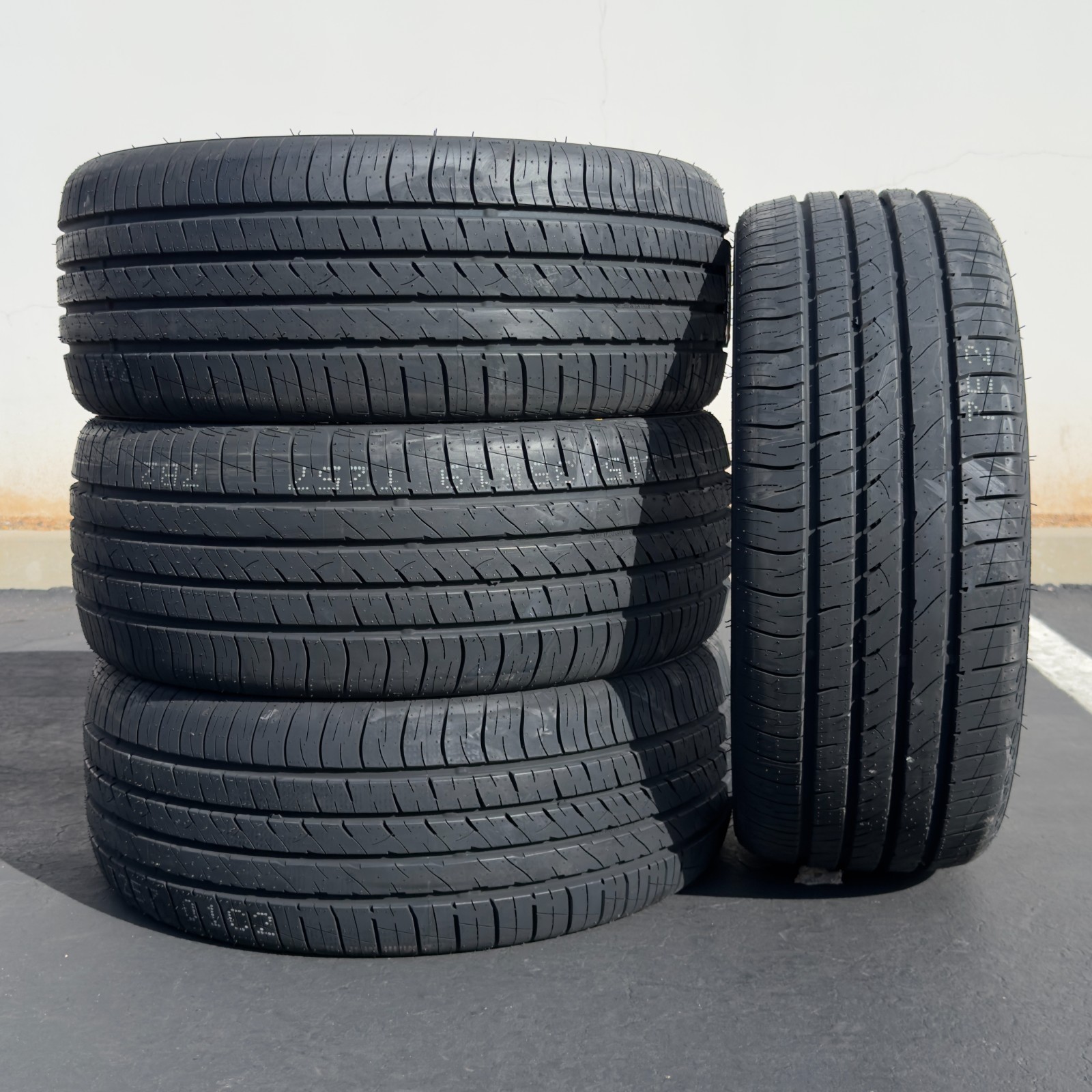 4 Barkley Aphelios UHP 235/40R19 96W XL All Season Tire