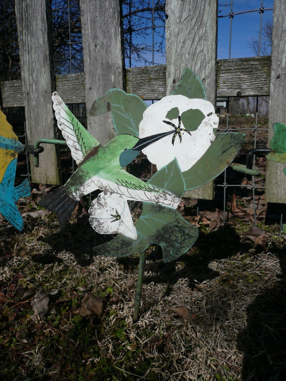 Mid Century Vintage Birds & Houses Metal Garden Border Stakes