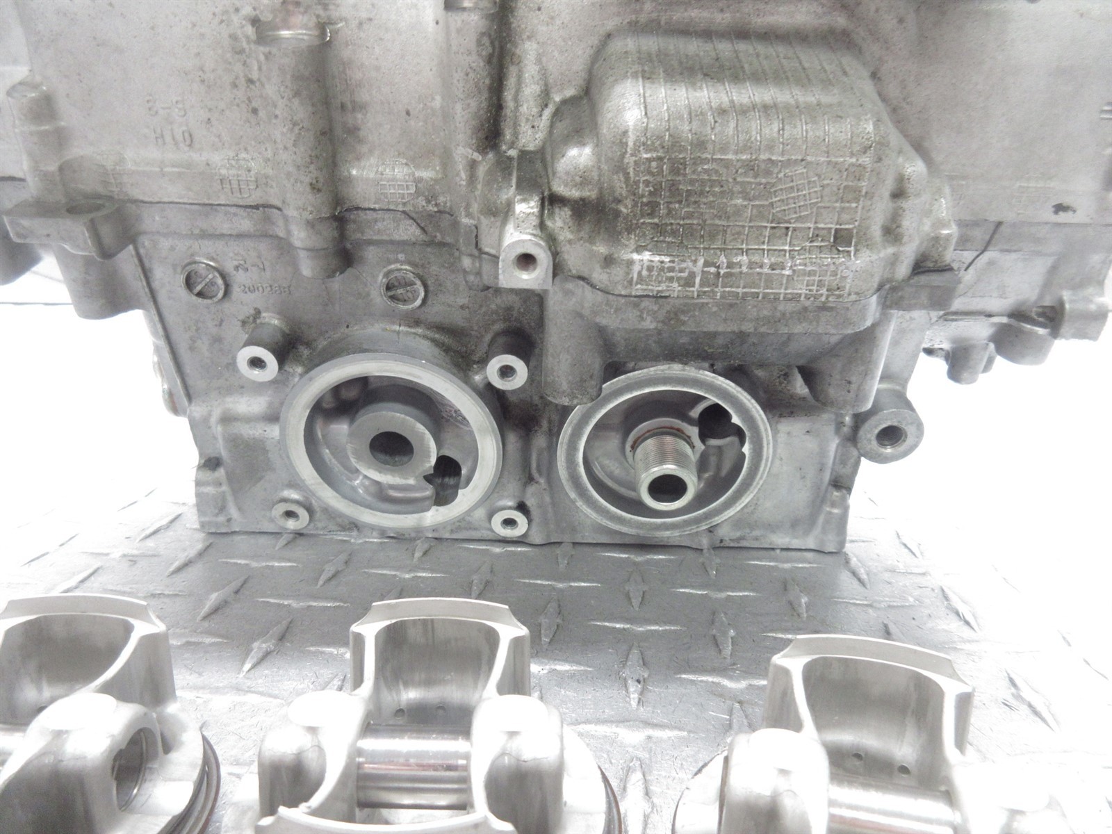 2007 06-07 Suzuki GSXR 600 GSXR600 Crankcase Case Engine Motor Block Piston Lot