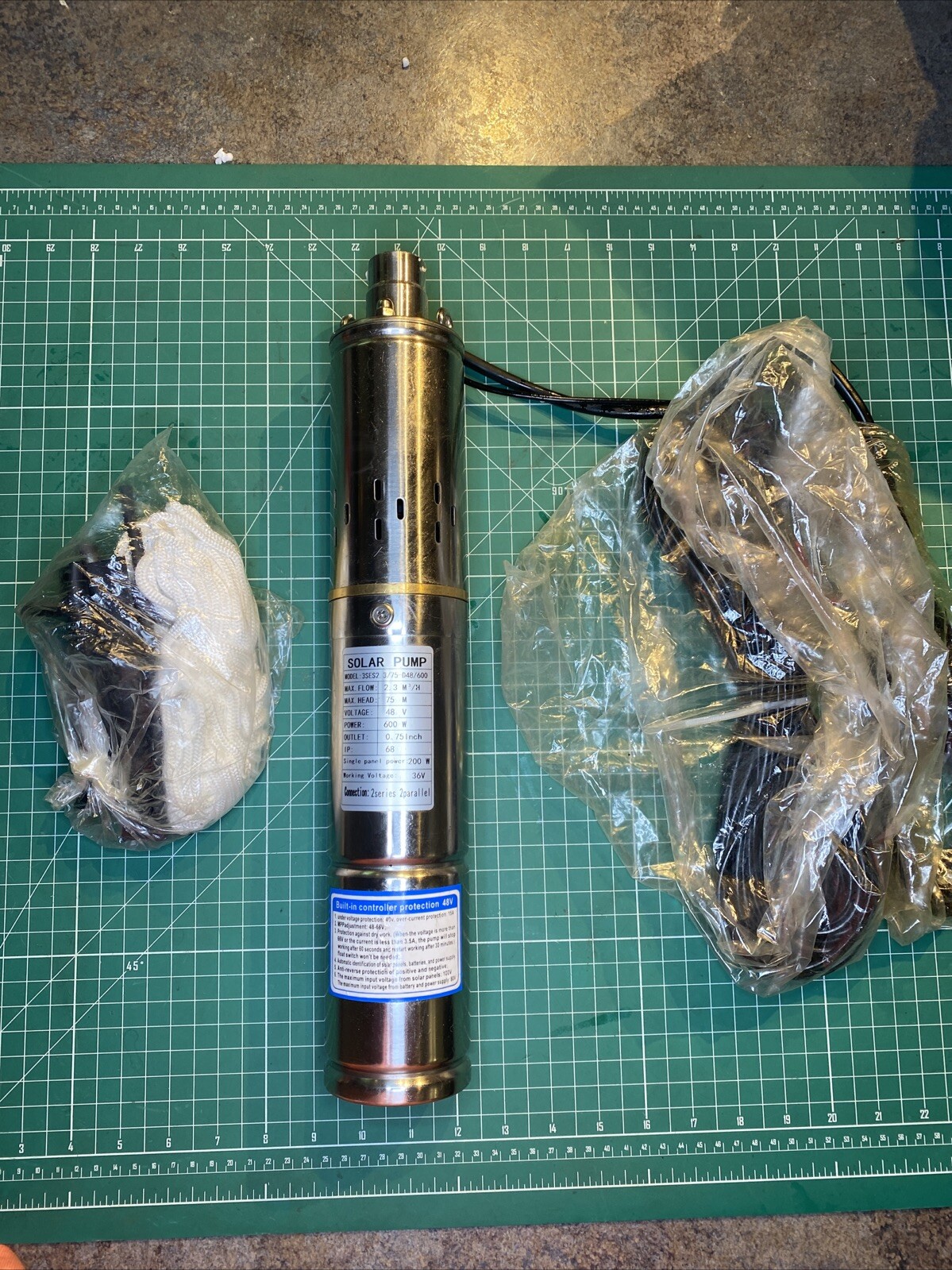 3" DC 48V Deep Bore Well Solar Water Pump 600W Submersible