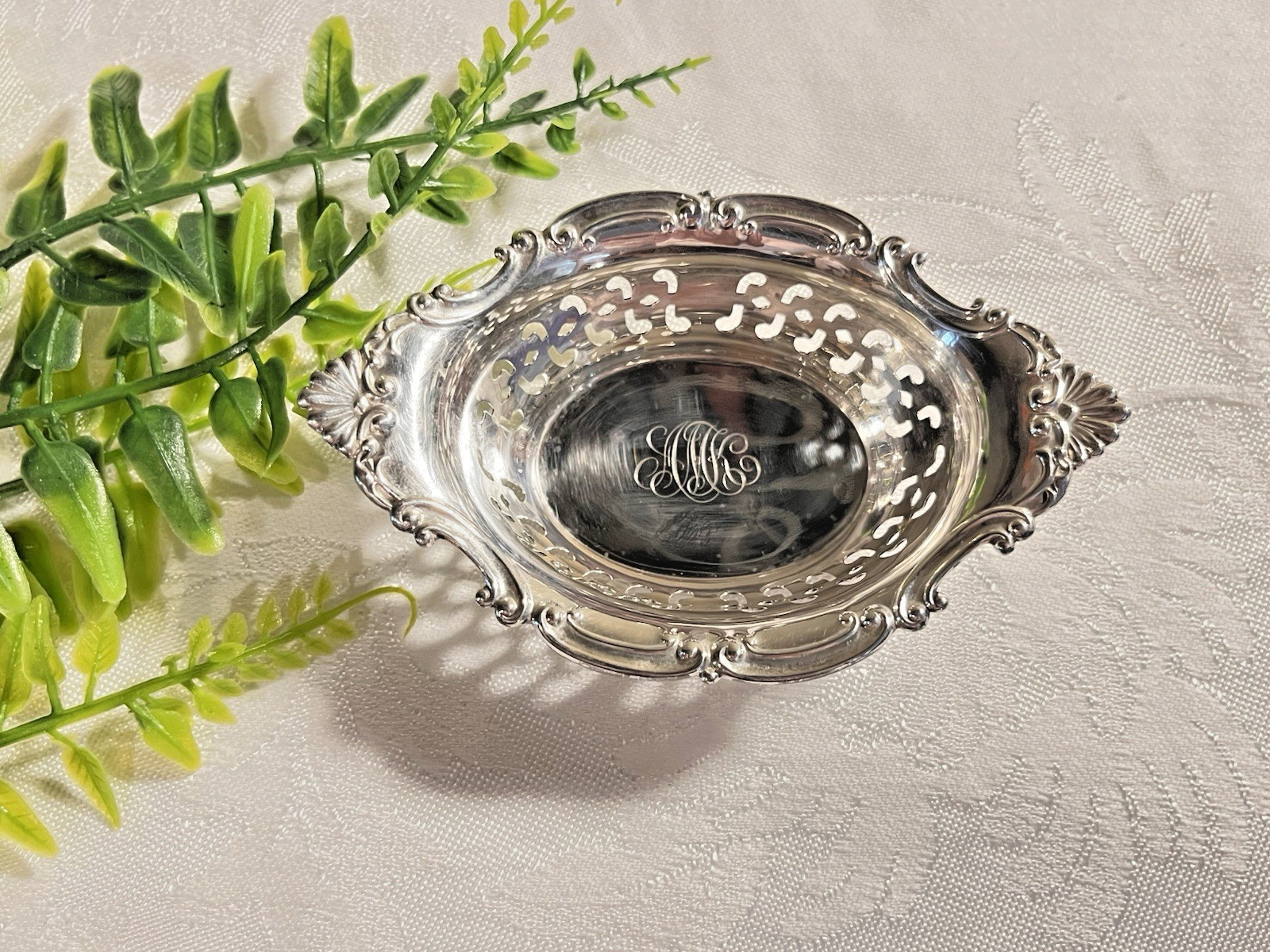 ONE Gorham Sterling Silver Nut Dish 23.5 Gr W/Mono.   3-3/4" X 2-1/2".   A 4780