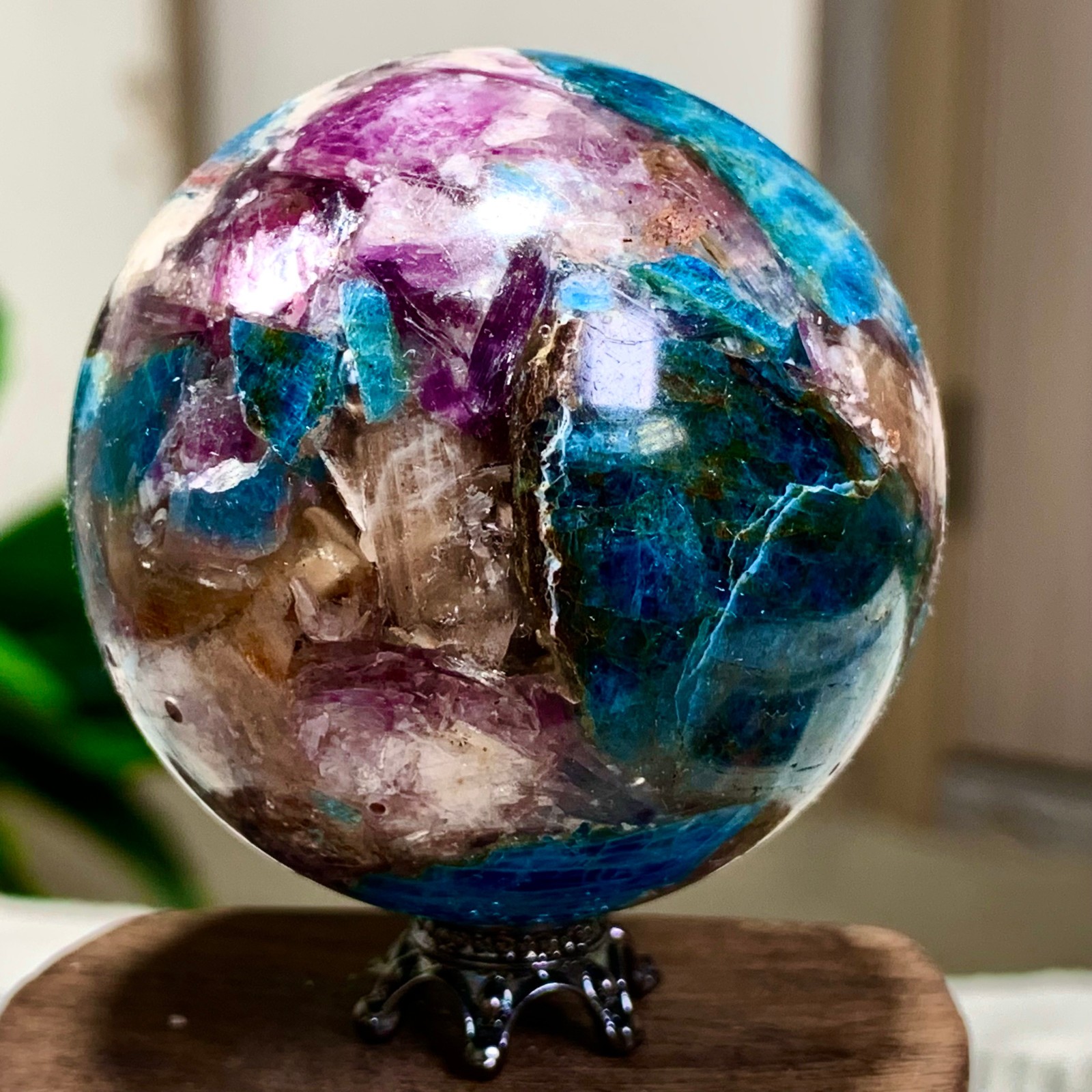 152G Natural Blue Aptite +Sun Stone purple lepidolite Sphere mineral sample