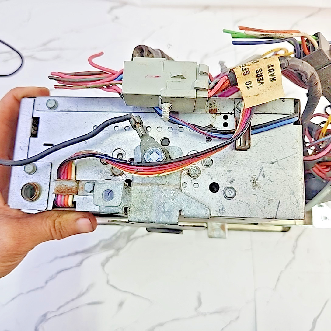 1980-1983 Lincoln Premium Sound System OEM AM FM Radio Cassette Player For Parts