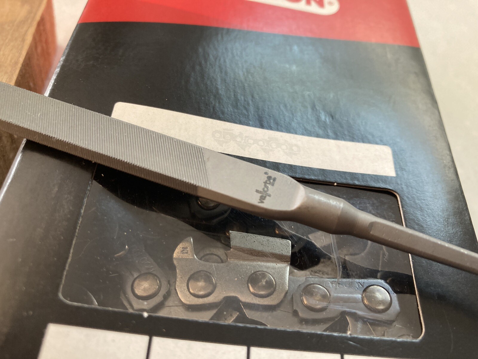 Vallorbe double bevel square chain file 2279