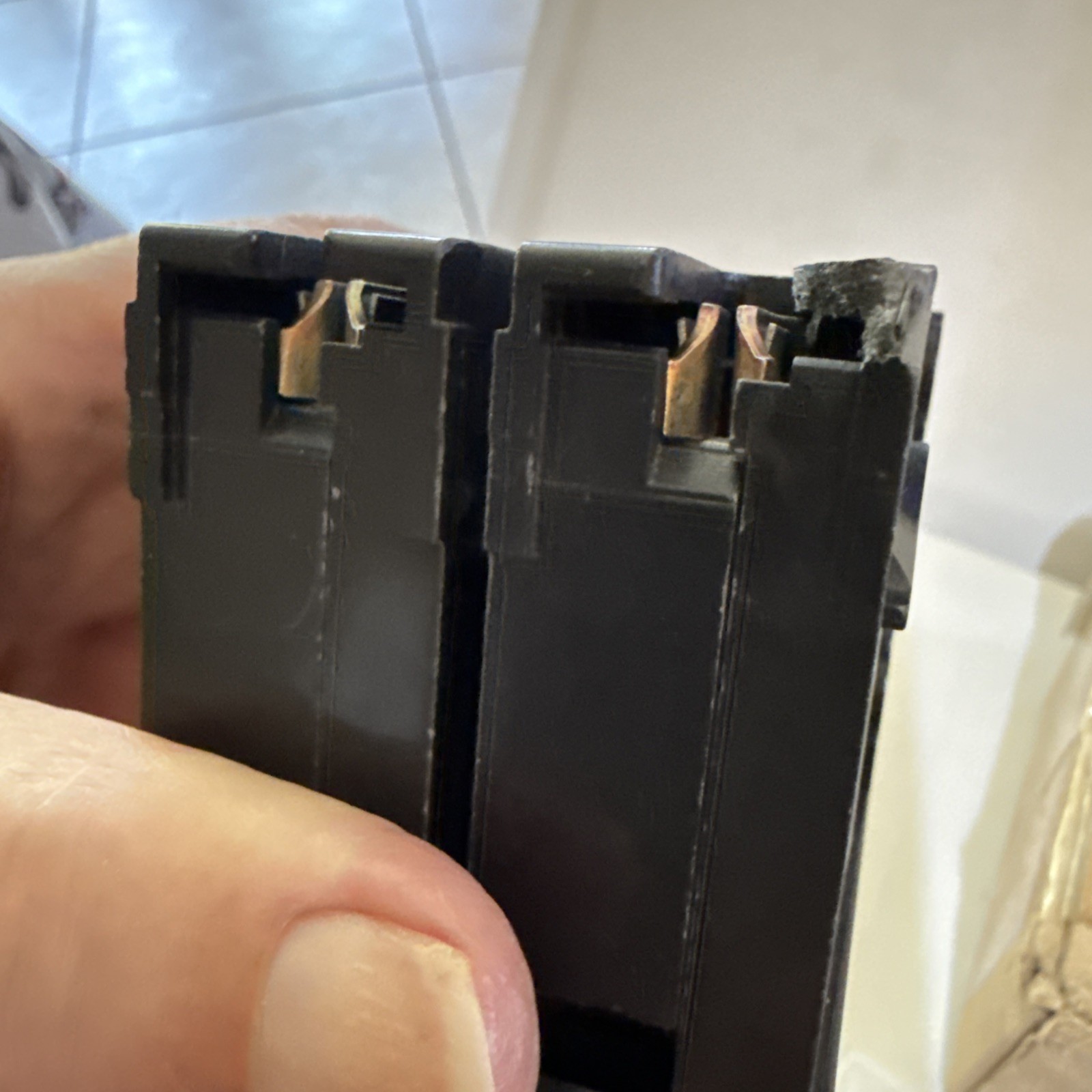 NEW Pentair / Siemens Circuit Breaker PA220GF QF220 - HAS CHIPS SEE PHOTOS