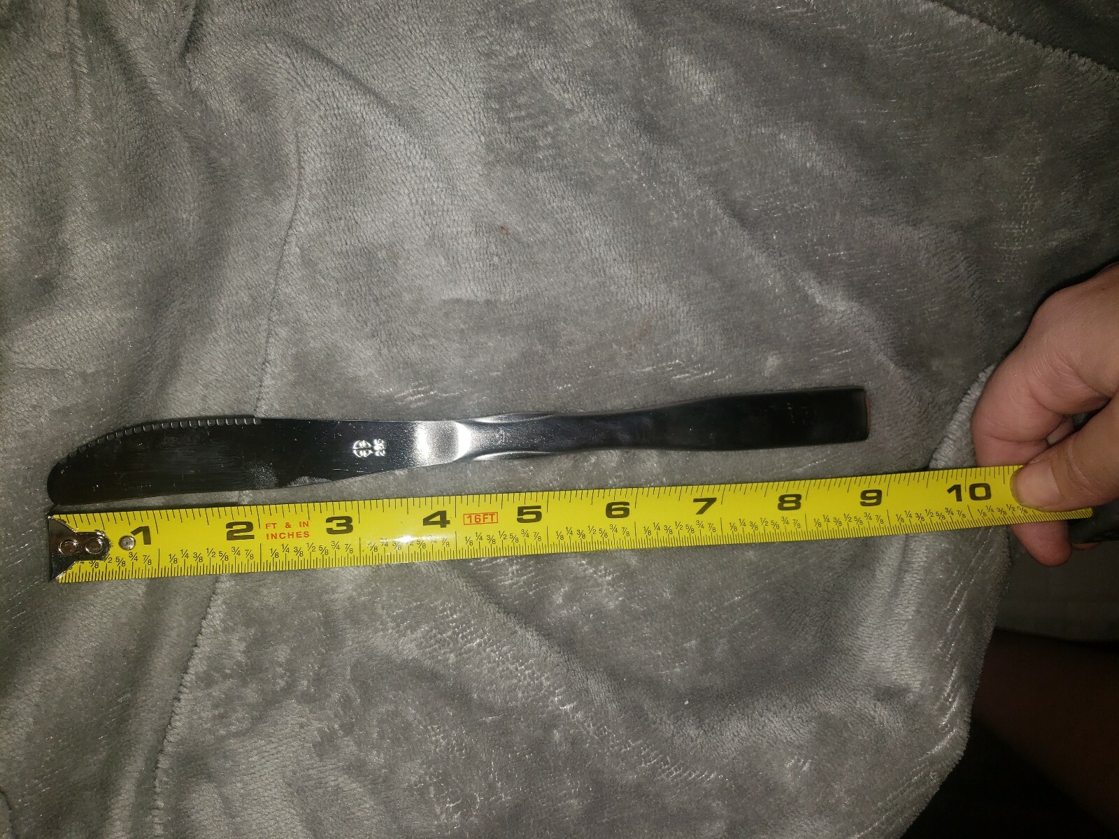 Lot of 24 World Tableware Brandware Stainless Steel 285 knives. *read Descriptio