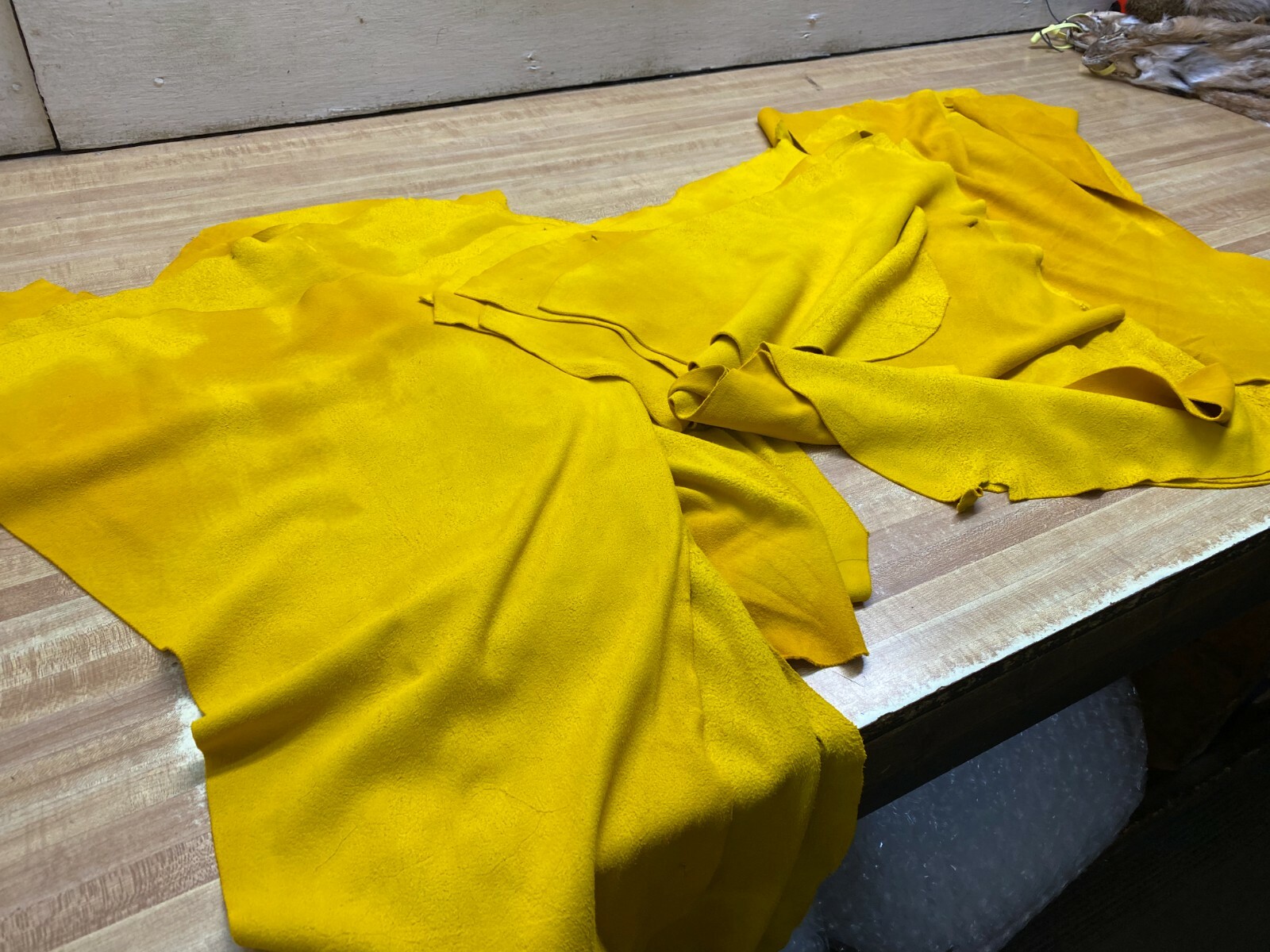 Deer Skin Splits Suede Extra Soft Tan 2 Oz. #0009965