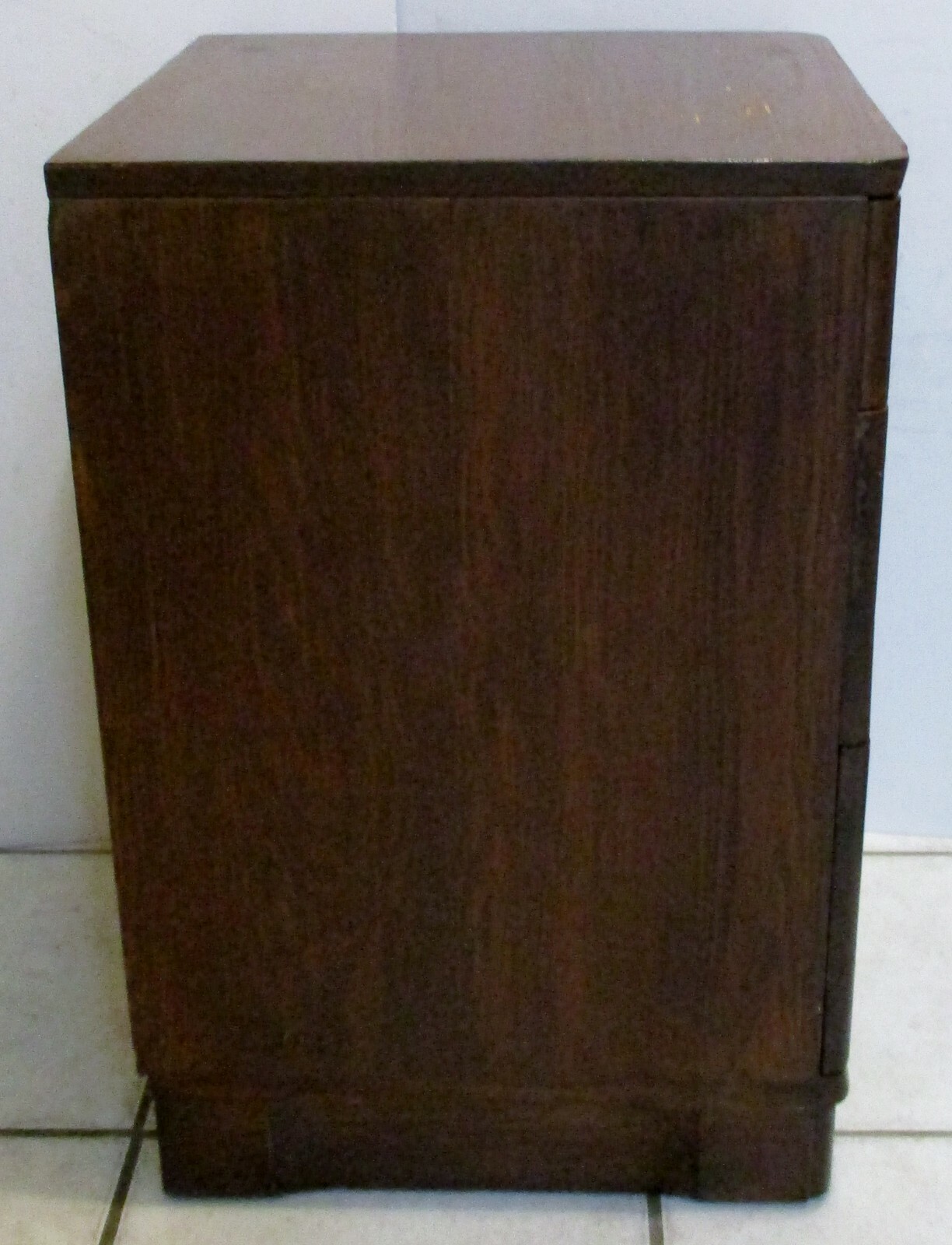 Mid-Century Modern Walnut Three-Drawer Nightstand in Style of Robsjohn-Gibbings