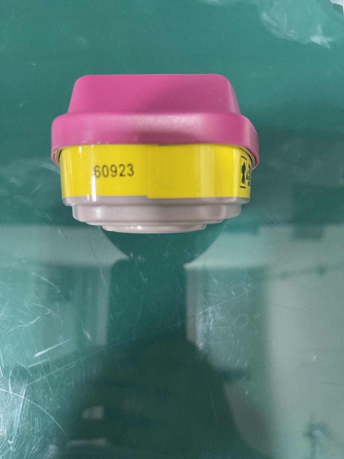 Analog 3M P100 Respirator Cartridge/Filter 60923, 1 Pair, Magenta/Yellow