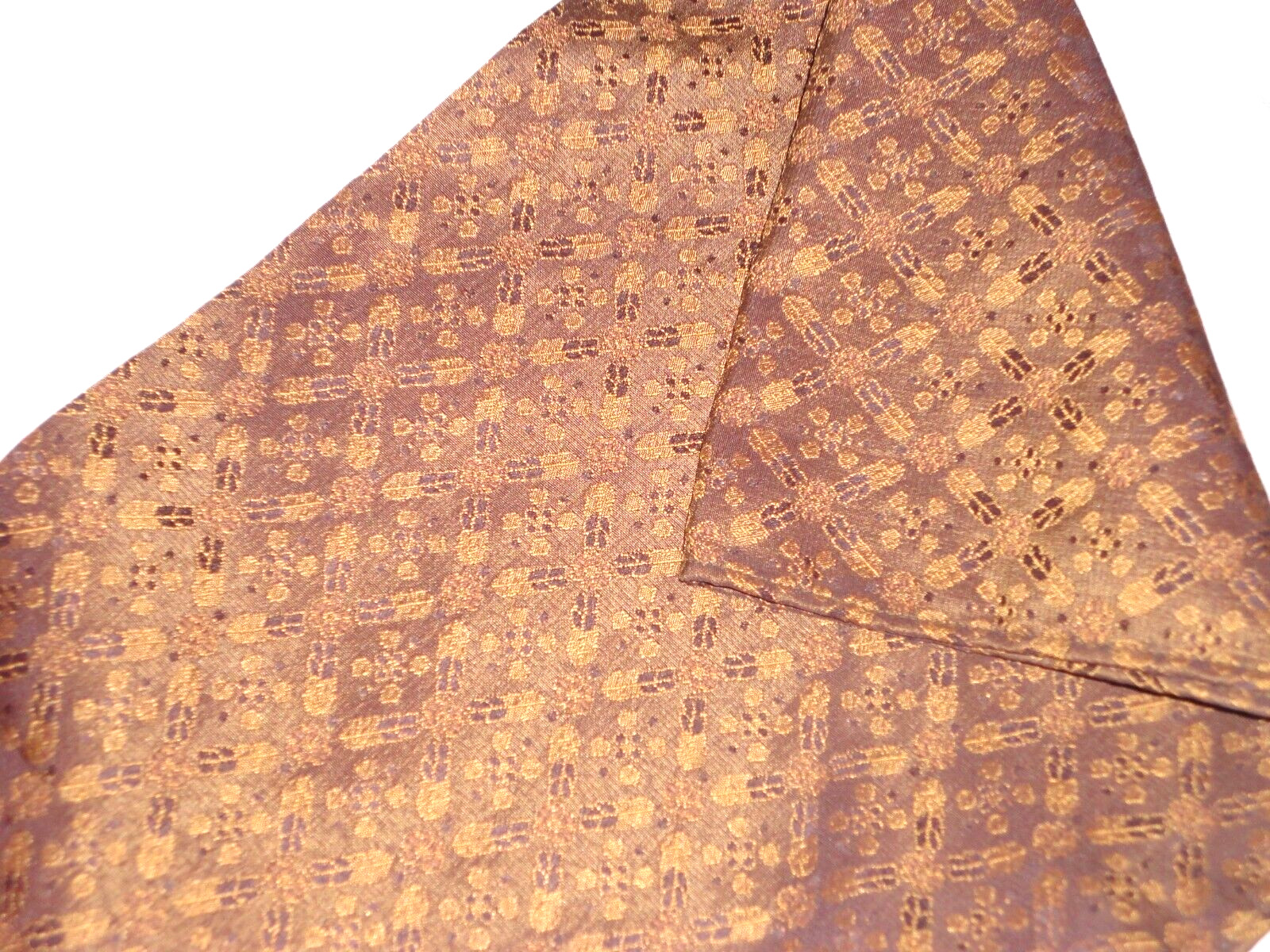 CROSCILL GALLERIA RED BROWN GOLD (1) QUEEN BEDSKIRT 15" SPLIT TUSCAN