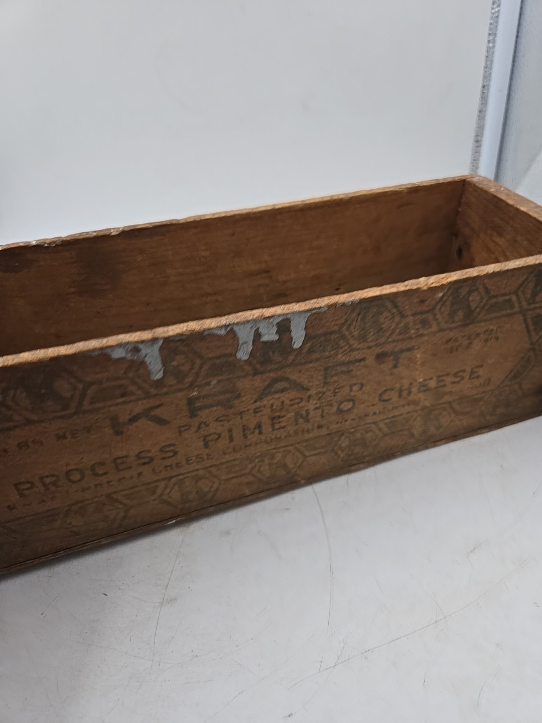 VINTAGE KRAFT PIMENTO CHEESE WOOD BOX CHICAGO, ILL
