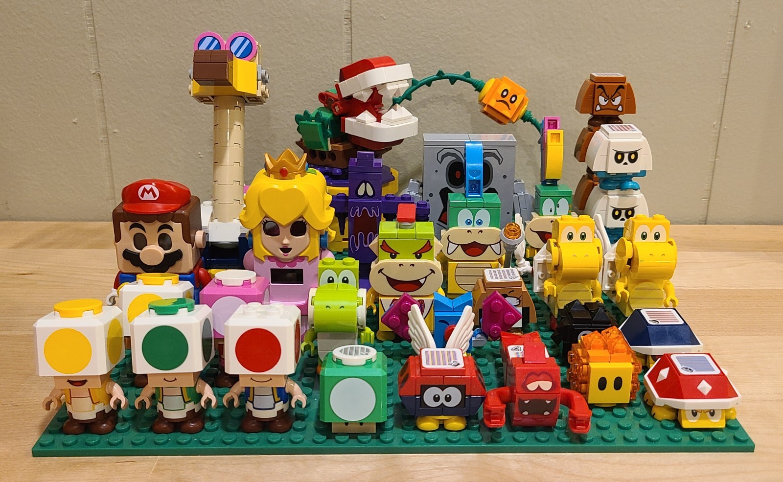 LEGO Minifigures, Sets & Accessories - Super Mario (YOU PICK!)