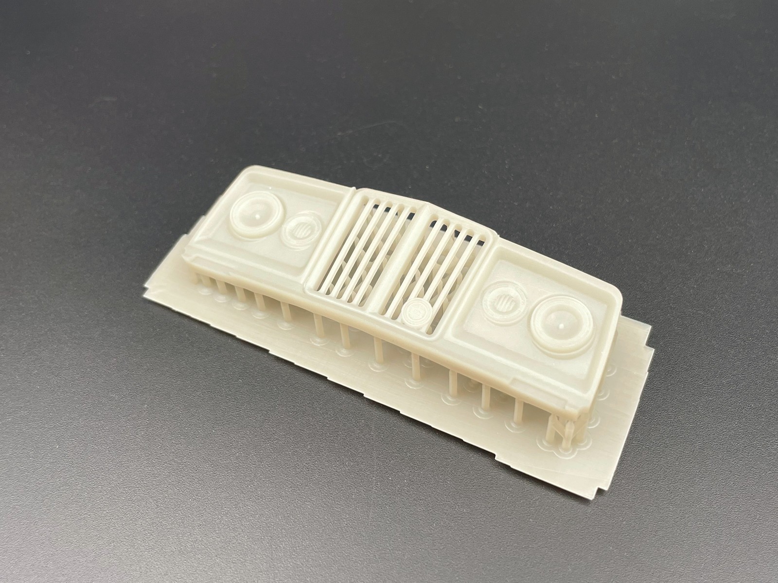 Jeep Gladiator J-Series 1962-1987 3D-Printed Grille for 1:24 Revell Model Kit
