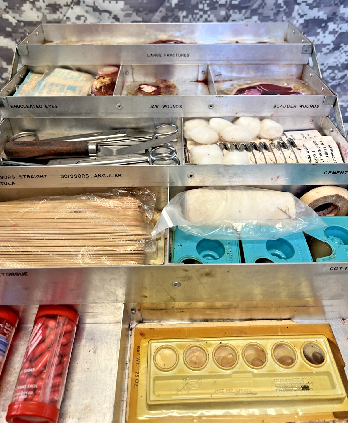 US ARMY Medical Service Casualty Simulation Kit Gentronics 1978 Training D-19