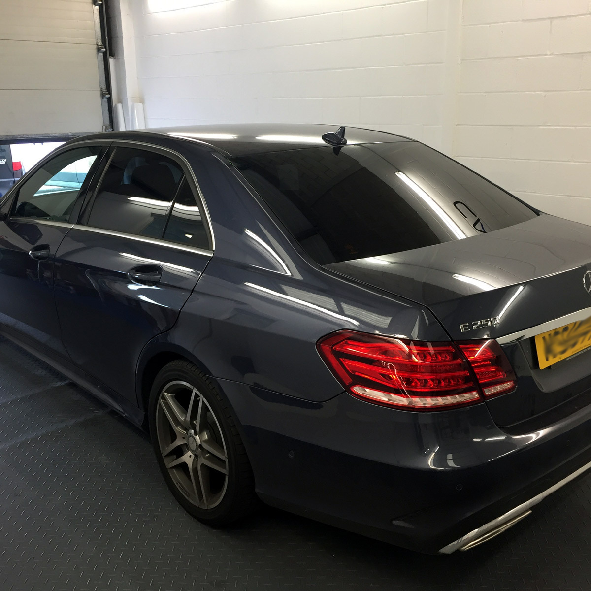 Professional Car Window Tinting Film Rolls | 1-Ply Dyed Or 2-Ply Carbon Tint