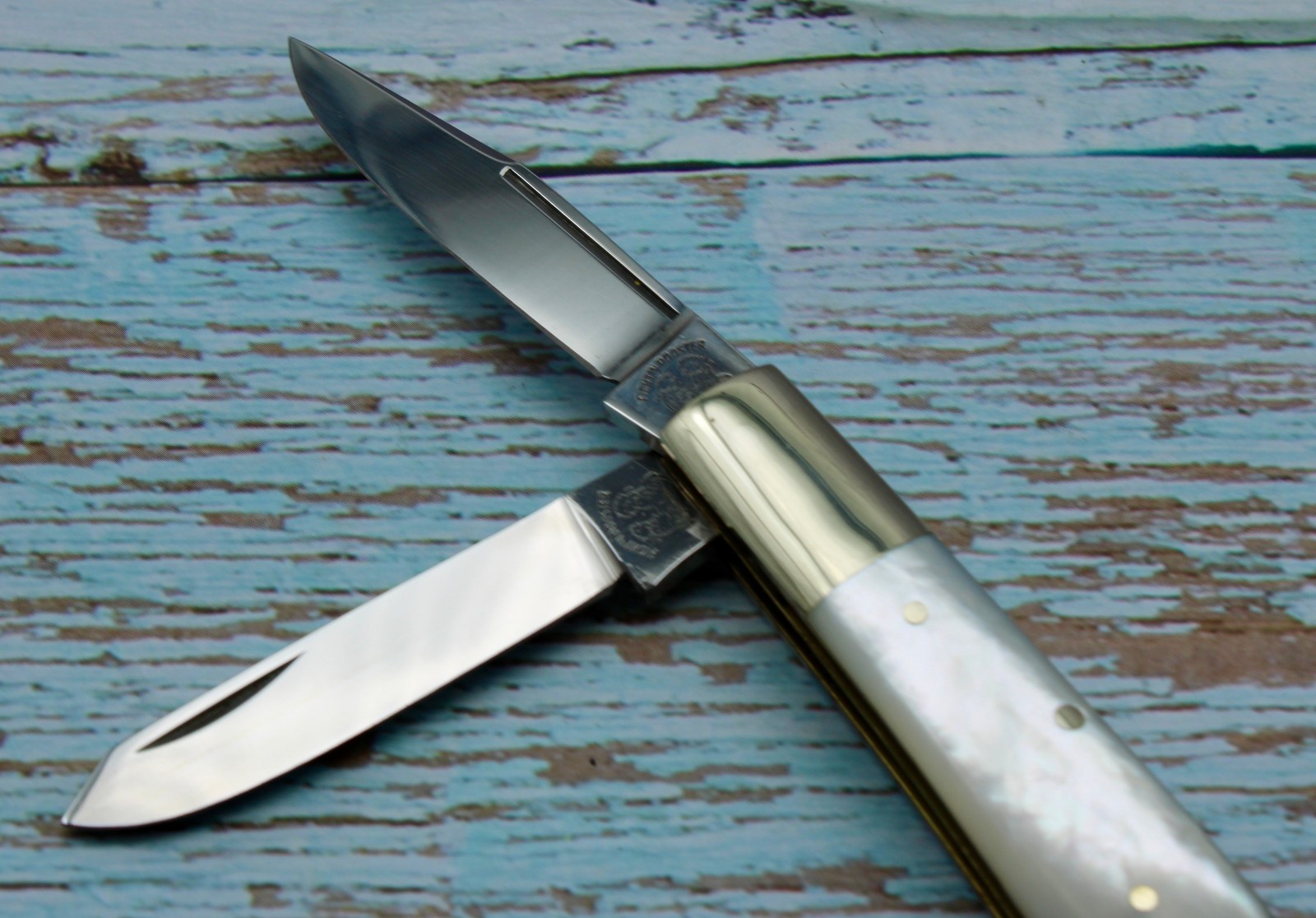 1982-1994 Fightn' Rooster Frank Buster 2.5" Pearl Trapper